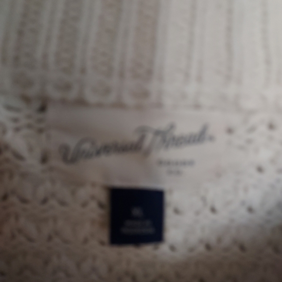 Womans Ivory Sweater - Picture 3 of 5